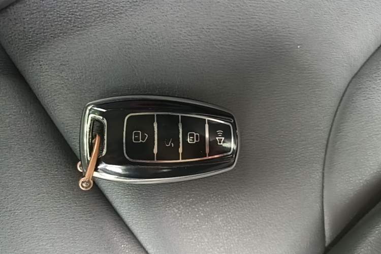 Used Haval M6 2017 1.5T Automatic Two-Wheel Drive Elite Model Vehicle Key