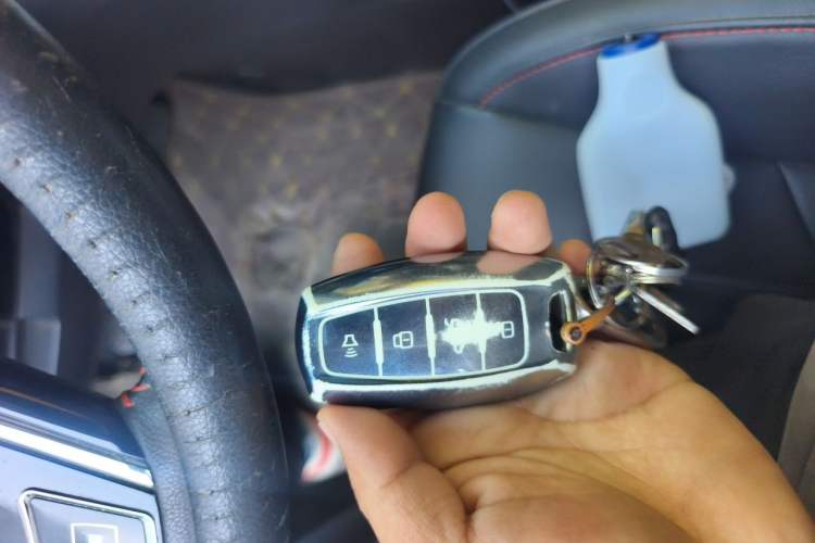 Used Haval M6 2017 1.5T Manual Two-Wheel Drive Elite Model Vehicle Key