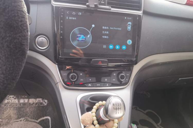 Used Haval M6 2018 1.5T Manual Two-Wheel Drive Elite Model Audio And AC Panel