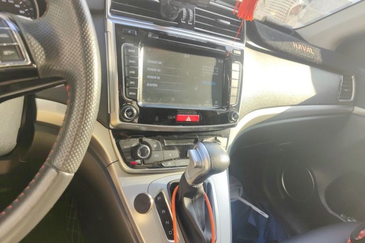 Used Haval M6 2018 1.5T DCT Two-Wheel Drive Elite Model Audio And AC Panel