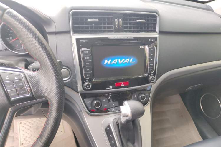 Used Haval M6 2018 Revised Version 1.5T DCT Two-Wheel Drive Elite Edition Audio And AC Panel