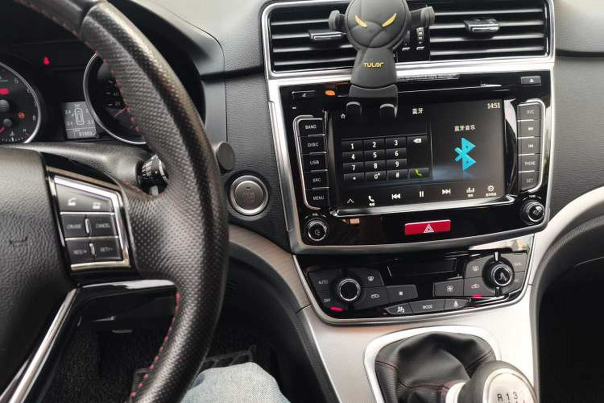 Used Haval M6 2018 1.5T Manual Two-Wheel Drive Elite Model Audio And AC Panel