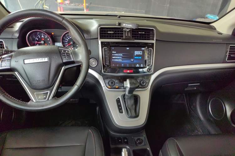 Used Haval M6 2018 Revised Version 1.5T DCT Two-Wheel Drive Elite Edition Audio And AC Panel