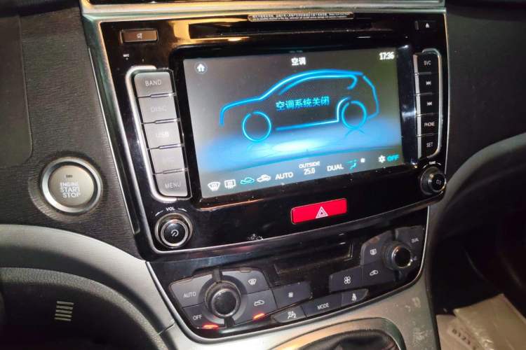 Used Haval M6 2018 1.5T Manual Two-Wheel Drive Elite Model Audio And AC Panel