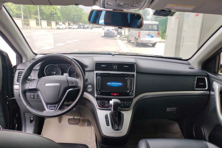 Used Haval M6 2018 Revised Version 1.5T DCT Two-Wheel Drive Elite Edition Center Console