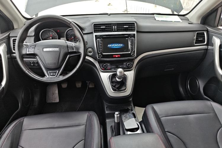 Used Haval M6 2018 1.5T Manual Two-Wheel Drive Elite Model Center Console