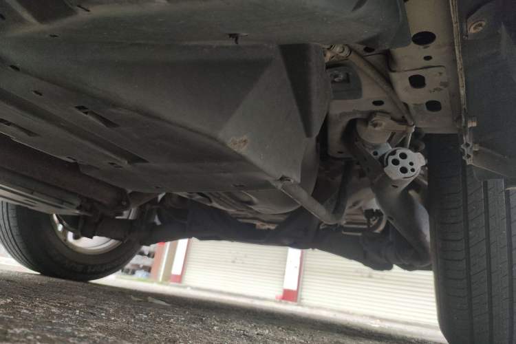 Used Haval M6 2018 1.5T Manual Two-Wheel Drive Elite Model Chassis Front Left