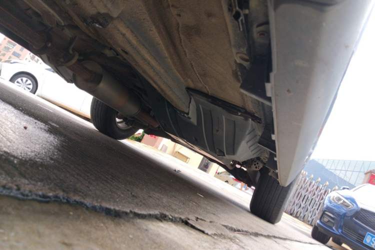 Used Haval M6 2018 1.5T Manual Two-Wheel Drive Elite Model Chassis Front Left