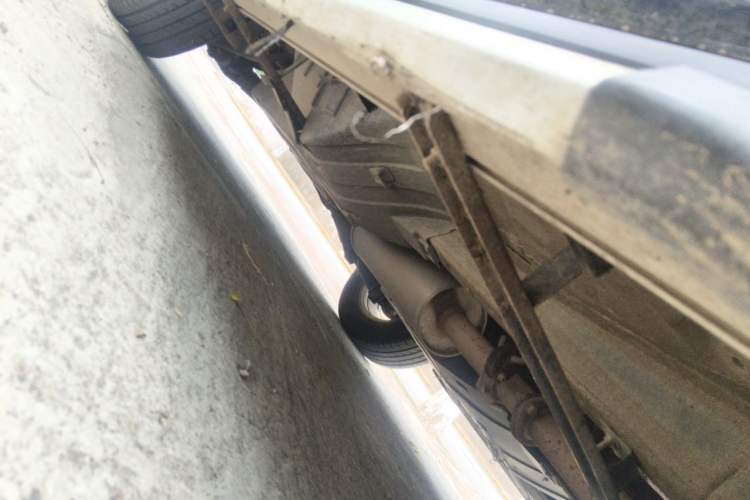 Used Haval M6 2018 1.5T Manual Two-Wheel Drive Elite Model Chassis Front Right