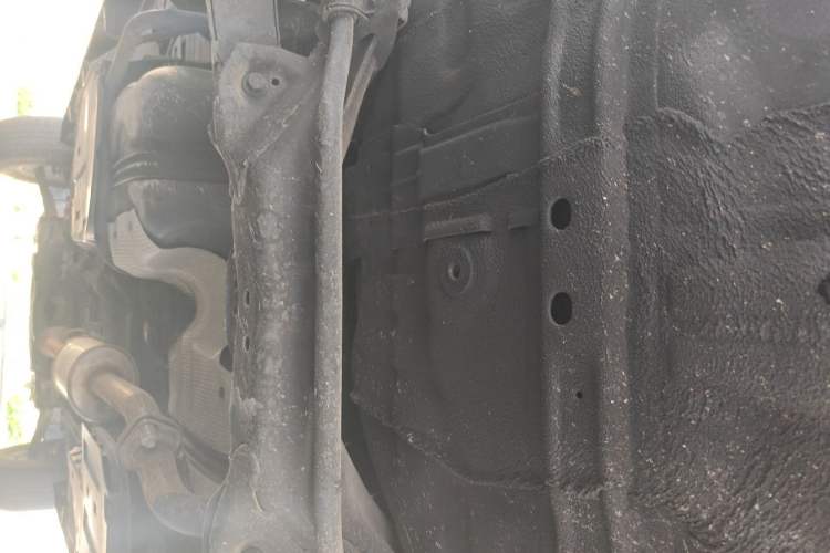 Used Haval M6 2018 1.5T Manual Two-Wheel Drive Urban Model Chassis Rear