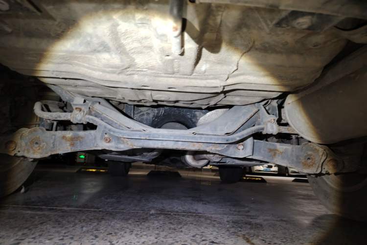 Used Haval M6 2018 1.5T Manual Two-Wheel Drive Elite Model Chassis Rear
