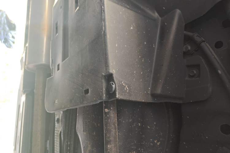 Used Haval M6 2018 1.5T Manual Two-Wheel Drive Urban Model Chassis Rear Left