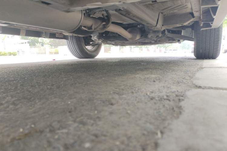 Used Haval M6 2018 Revised Version 1.5T DCT Two-Wheel Drive Elite Edition Chassis Rear Right
