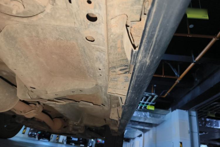 Used Haval M6 2018 Revised Version 1.5T DCT Two-Wheel Drive Elite Edition Chassis Rear Right