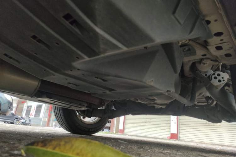 Used Haval M6 2018 1.5T Manual Two-Wheel Drive Elite Model Chassis Rear