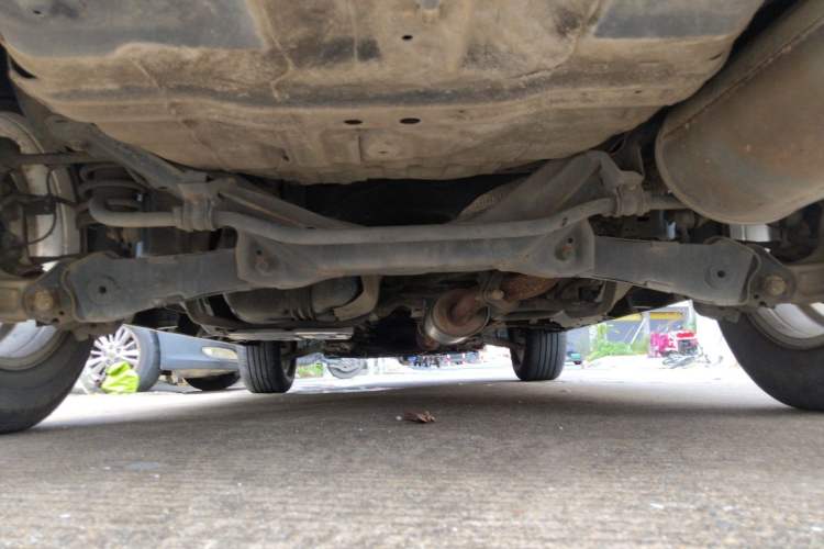 Used Haval M6 2018 1.5T Manual Two-Wheel Drive Elite Model Chassis Rear
