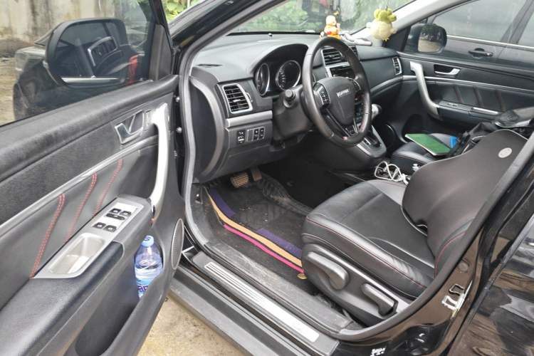 Used Haval M6 2018 Revised Version 1.5T DCT Two-Wheel Drive Elite Edition Driver Seat