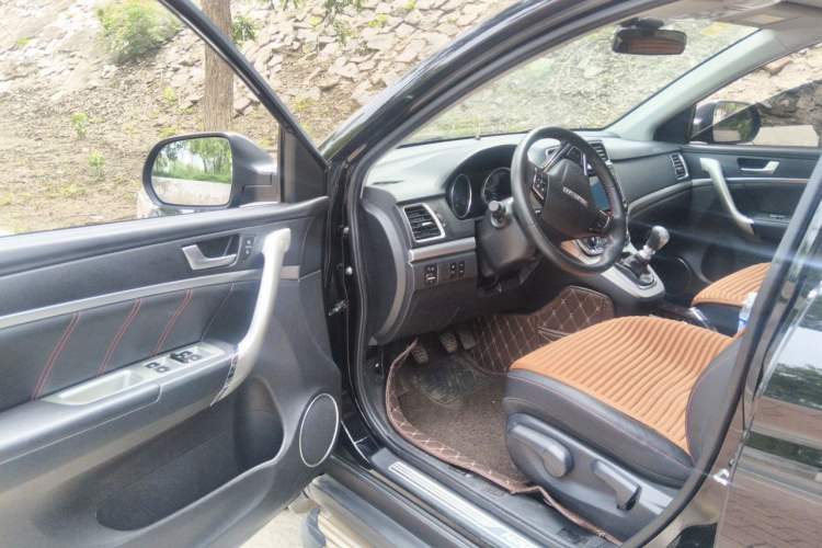 Used Haval M6 2018 1.5T Manual Two-Wheel Drive Elite Model Driver Seat