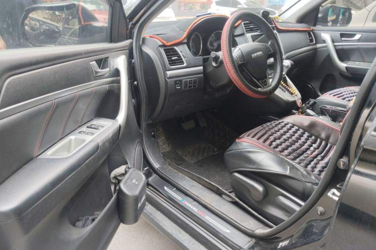 Used Haval M6 2018 Revised Version 1.5T DCT Two-Wheel Drive Urban Style Driver Seat