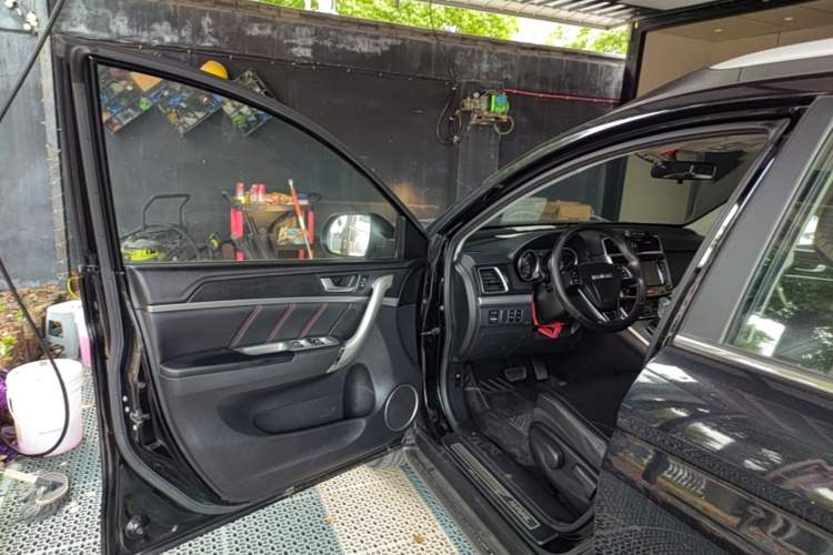 Used Haval M6 2018 Revised Version 1.5T DCT Two-Wheel Drive Elite Edition Driver Seat