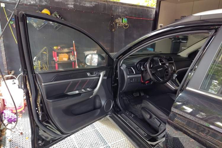 Used Haval M6 2018 Revised Version 1.5T DCT Two-Wheel Drive Elite Edition Driver Seat