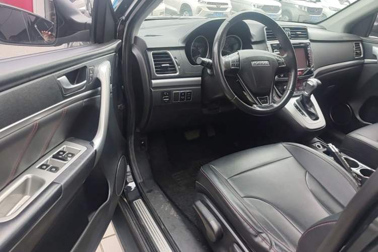 Used Haval M6 2018 Revised Version 1.5T DCT Two-Wheel Drive Elite Edition Driver Seat