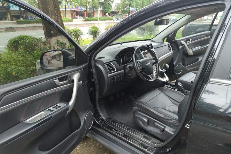 Used Haval M6 2018 1.5T Manual Two-Wheel Drive Elite Model Driver Seat