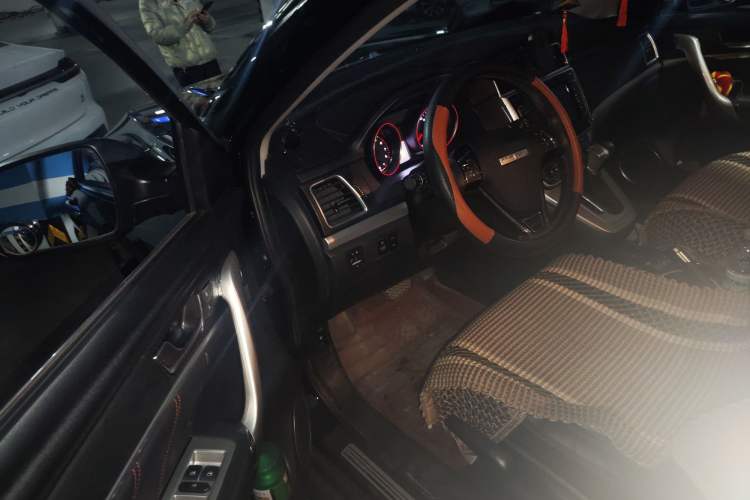 Used Haval M6 2018 1.5T DCT Two-Wheel Drive Elite Model Driver Seat
