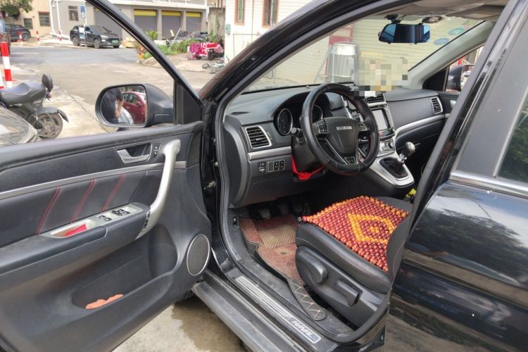 Used Haval M6 2018 1.5T Manual Two-Wheel Drive Elite Model Driver Seat