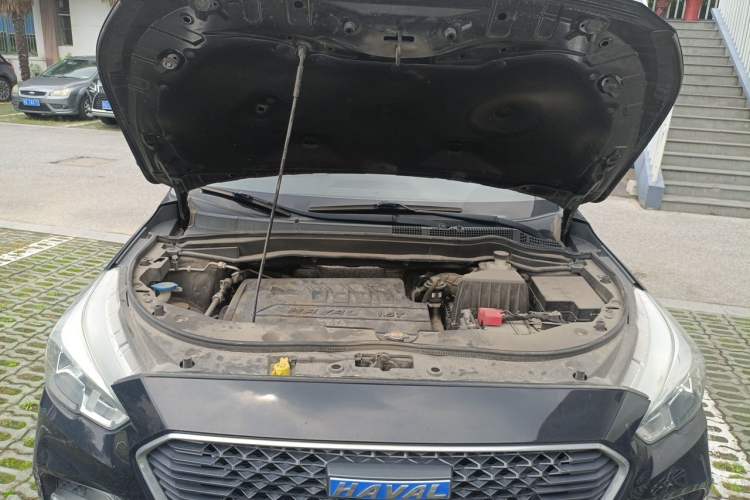 Used Haval M6 2018 Revised Version 1.5T DCT Two-Wheel Drive Elite Edition Engine Bay