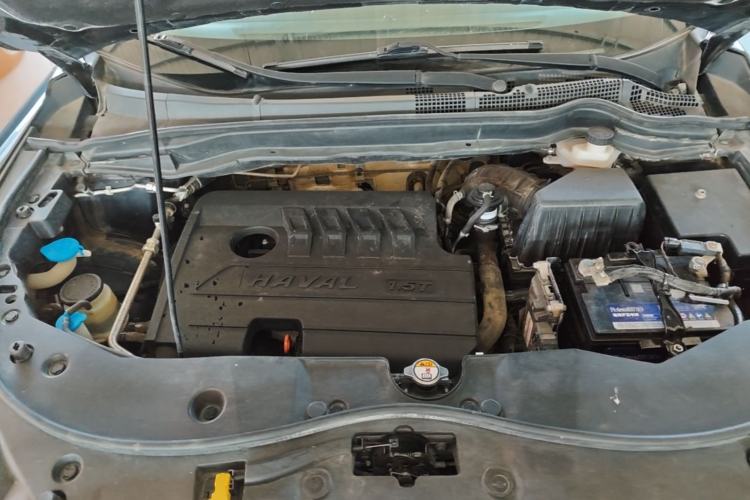 Used Haval M6 2018 Revised Version 1.5T DCT Two-Wheel Drive Urban Style Engine Bay