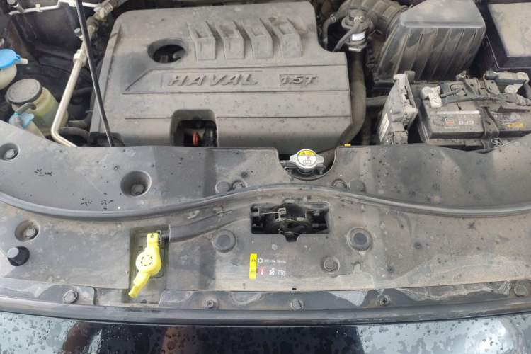 Used Haval M6 2018 Revised Version 1.5T DCT Two-Wheel Drive Elite Edition Engine Bay