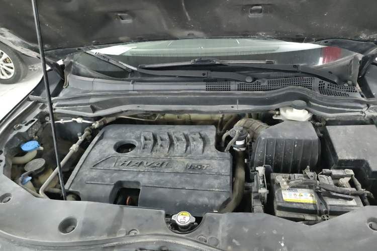 Used Haval M6 2018 Revised Version 1.5T DCT Two-Wheel Drive Urban Style Engine Bay