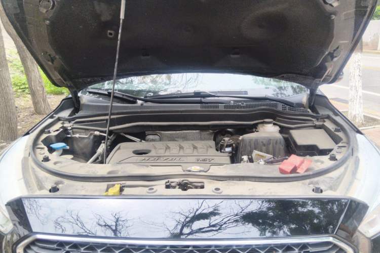 Used Haval M6 2018 1.5T Manual Two-Wheel Drive Elite Model Engine Bay
