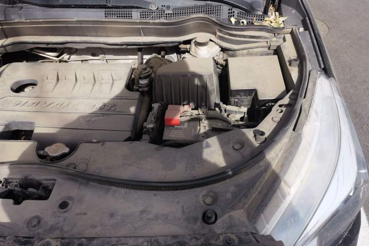 Used Haval M6 2018 1.5T Manual Two-Wheel Drive Elite Model Engine Bay Left