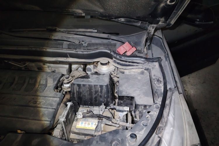 Used Haval M6 2018 1.5T Manual Two-Wheel Drive Elite Model Engine Bay Left