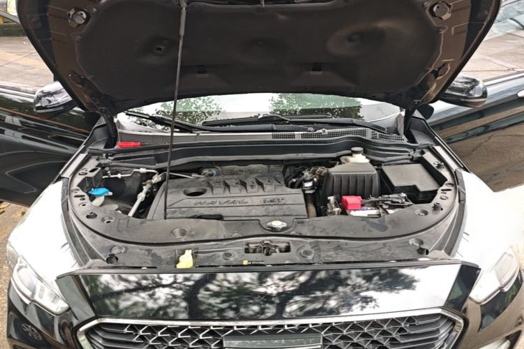 Used Haval M6 2018 Revised Version 1.5T DCT Two-Wheel Drive Elite Edition Engine Bay