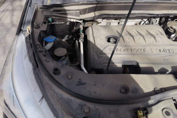 Used Haval M6 2018 1.5T Manual Two-Wheel Drive Elite Model Engine Bay Right