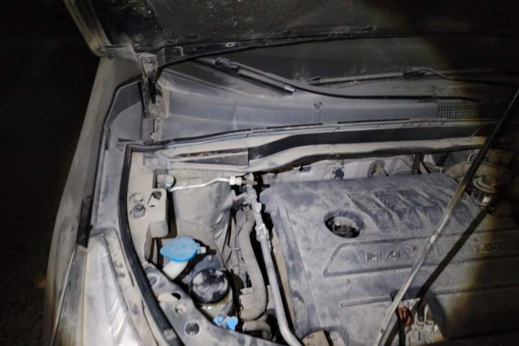 Used Haval M6 2018 1.5T Manual Two-Wheel Drive Elite Model Engine Bay Right