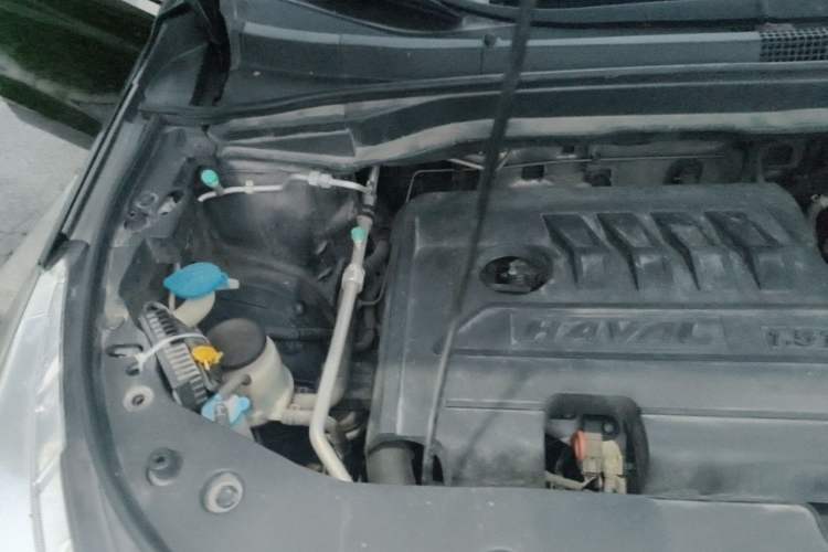 Used Haval M6 2018 1.5T Manual Two-Wheel Drive Urban Model Engine Bay Right