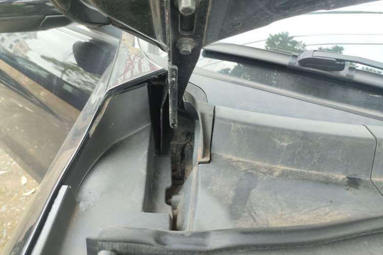 Used Haval M6 2018 1.5T Manual Two-Wheel Drive Elite Model Engine Bay Right