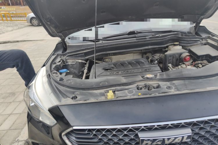 Used Haval M6 2018 1.5T Manual Two-Wheel Drive Elite Model Engine Bay Right