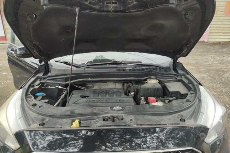 Used Haval M6 2018 1.5T Manual Two-Wheel Drive Elite Model Engine Bay