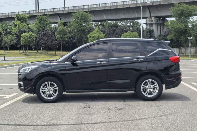 Used Haval M6 2018 Revised Version 1.5T DCT Two-Wheel Drive Elite Edition Exterior 3