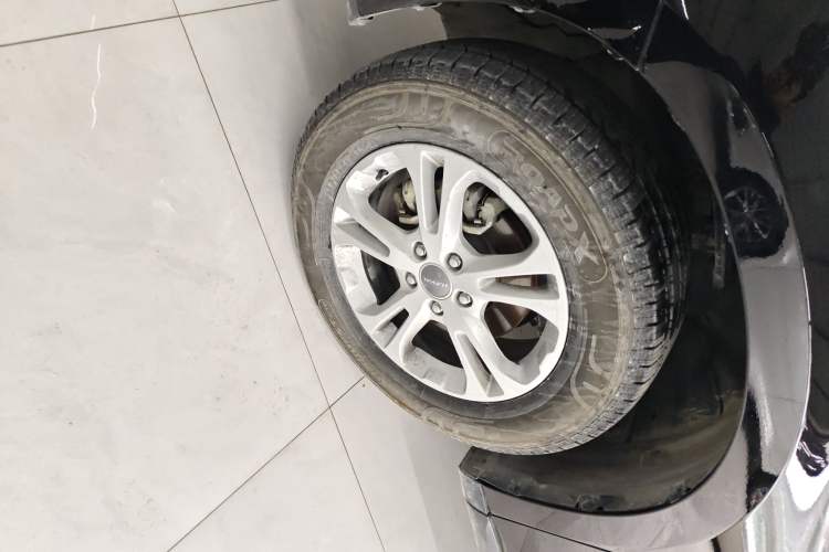 Used Haval M6 2018 Revised Version 1.5T DCT Two-Wheel Drive Urban Style Exterior 7