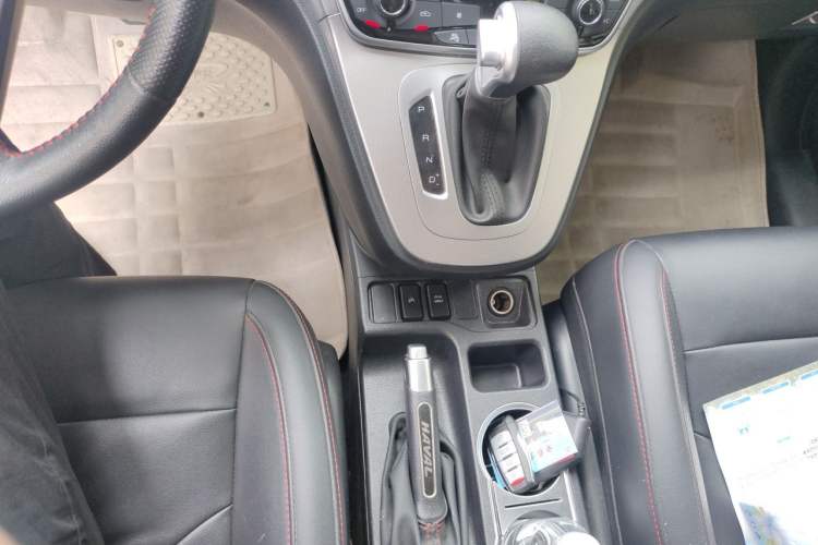 Used Haval M6 2018 Revised Version 1.5T DCT Two-Wheel Drive Elite Edition Gear Lever