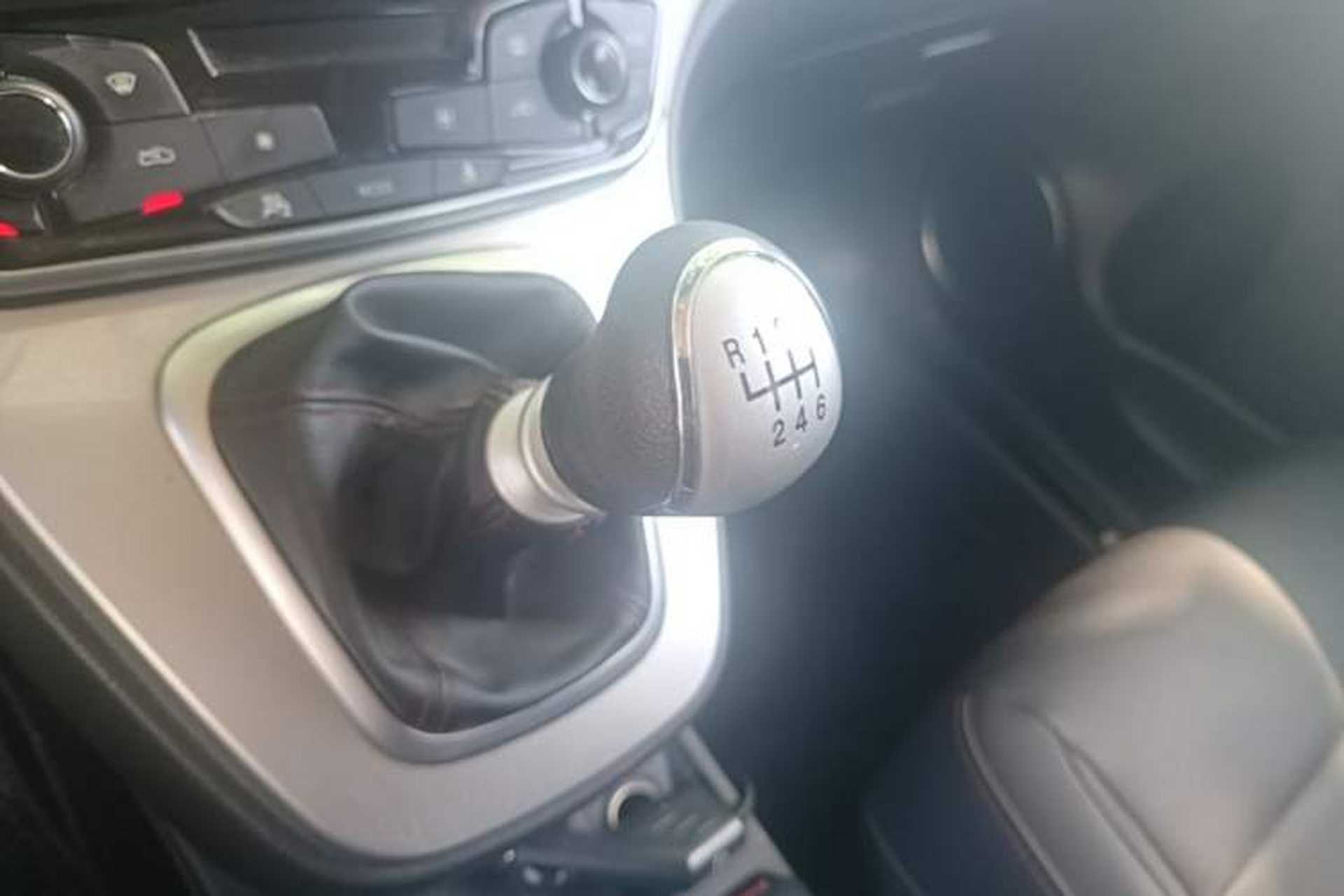Used Haval M6 2018 1.5T Manual Two-Wheel Drive Elite Model Gear Lever