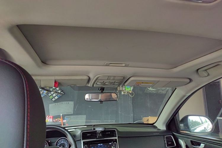 Used Haval M6 2018 Revised Version 1.5T DCT Two-Wheel Drive Elite Edition Headliner