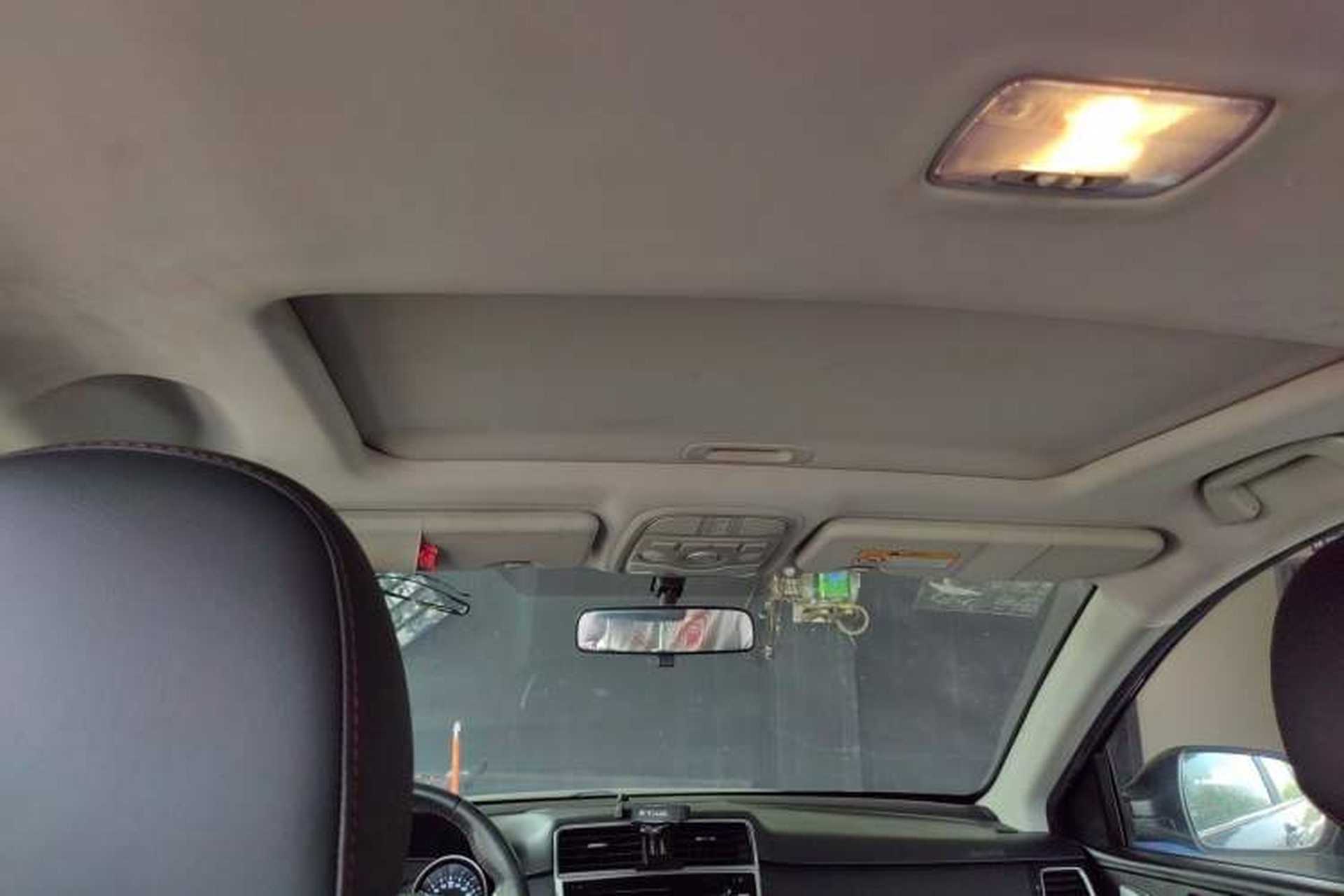 Used Haval M6 2018 Revised Version 1.5T DCT Two-Wheel Drive Elite Edition Headliner