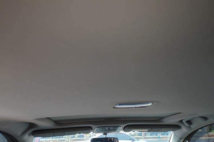 Used Haval M6 2018 1.5T Manual Two-Wheel Drive Elite Model Headliner